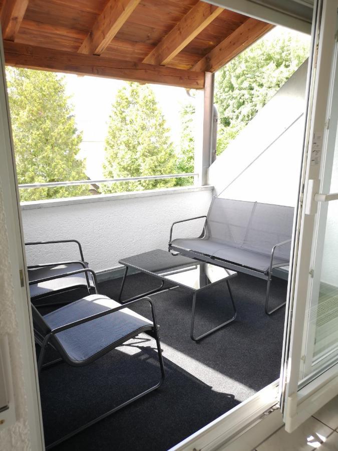 Familienfreundliche Ferienwohnung Mit Wohlfuehlbalkon Und Kostenlosem Parkplatz Nahe Messe Und Bodensee Meckenbeuren Ngoại thất bức ảnh