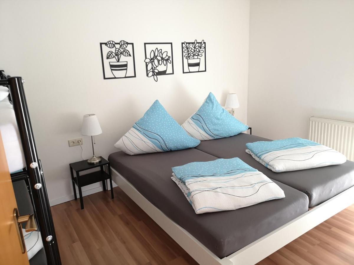 Familienfreundliche Ferienwohnung Mit Wohlfuehlbalkon Und Kostenlosem Parkplatz Nahe Messe Und Bodensee Meckenbeuren Ngoại thất bức ảnh