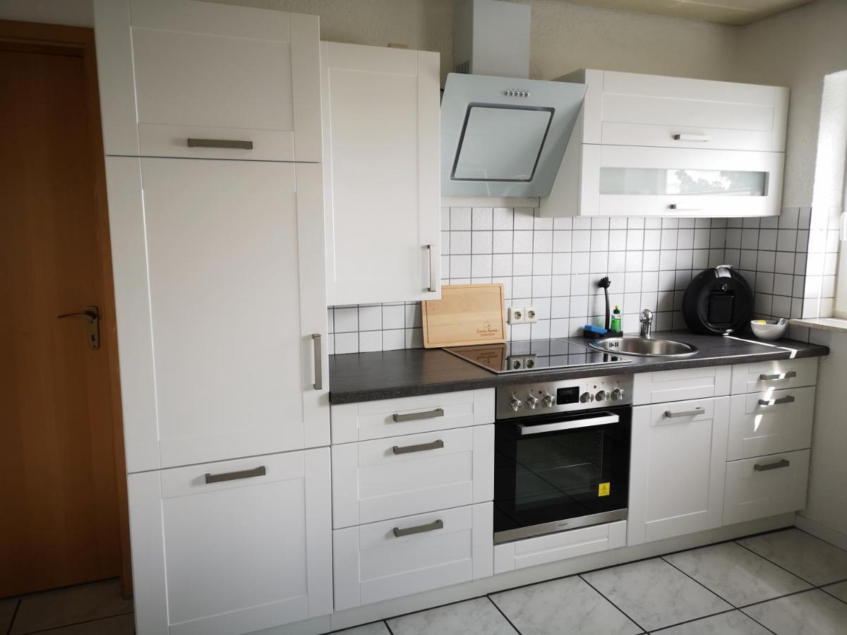 Familienfreundliche Ferienwohnung Mit Wohlfuehlbalkon Und Kostenlosem Parkplatz Nahe Messe Und Bodensee Meckenbeuren Ngoại thất bức ảnh