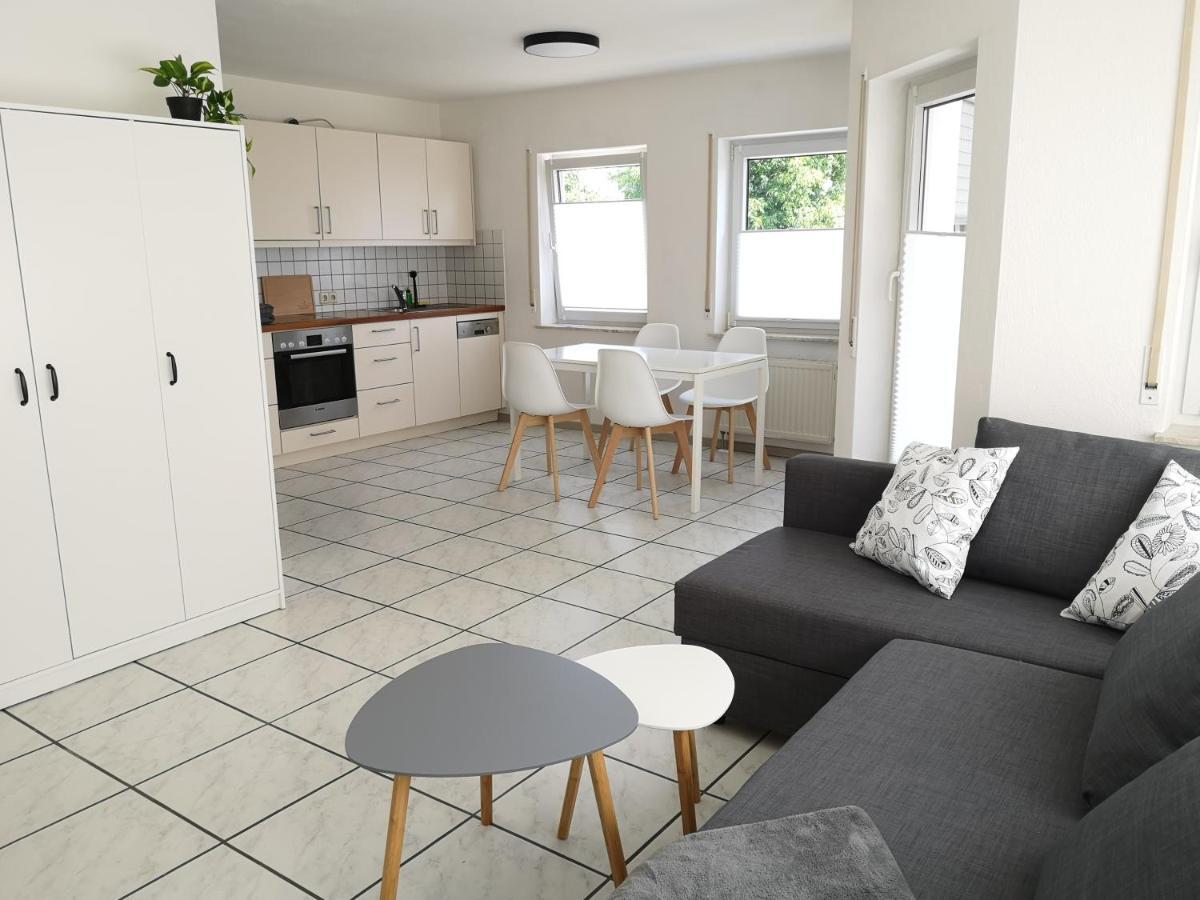 Familienfreundliche Ferienwohnung Mit Wohlfuehlbalkon Und Kostenlosem Parkplatz Nahe Messe Und Bodensee Meckenbeuren Ngoại thất bức ảnh